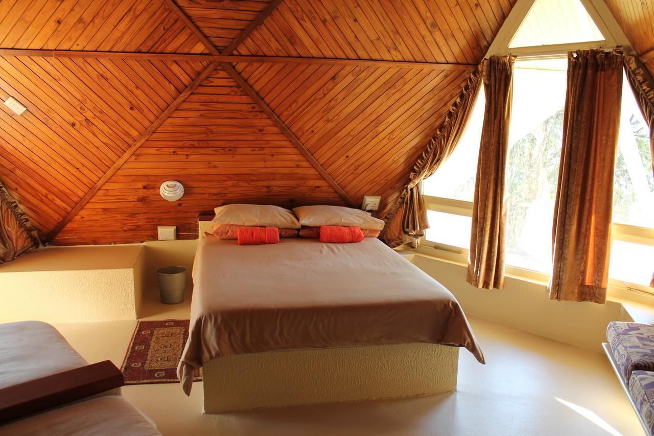 Pyramids Motel Van Reenen Экстерьер фото