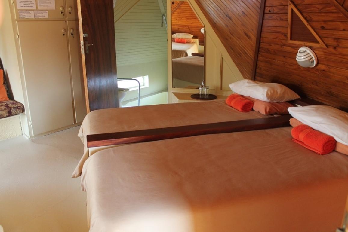 Pyramids Motel Van Reenen Экстерьер фото