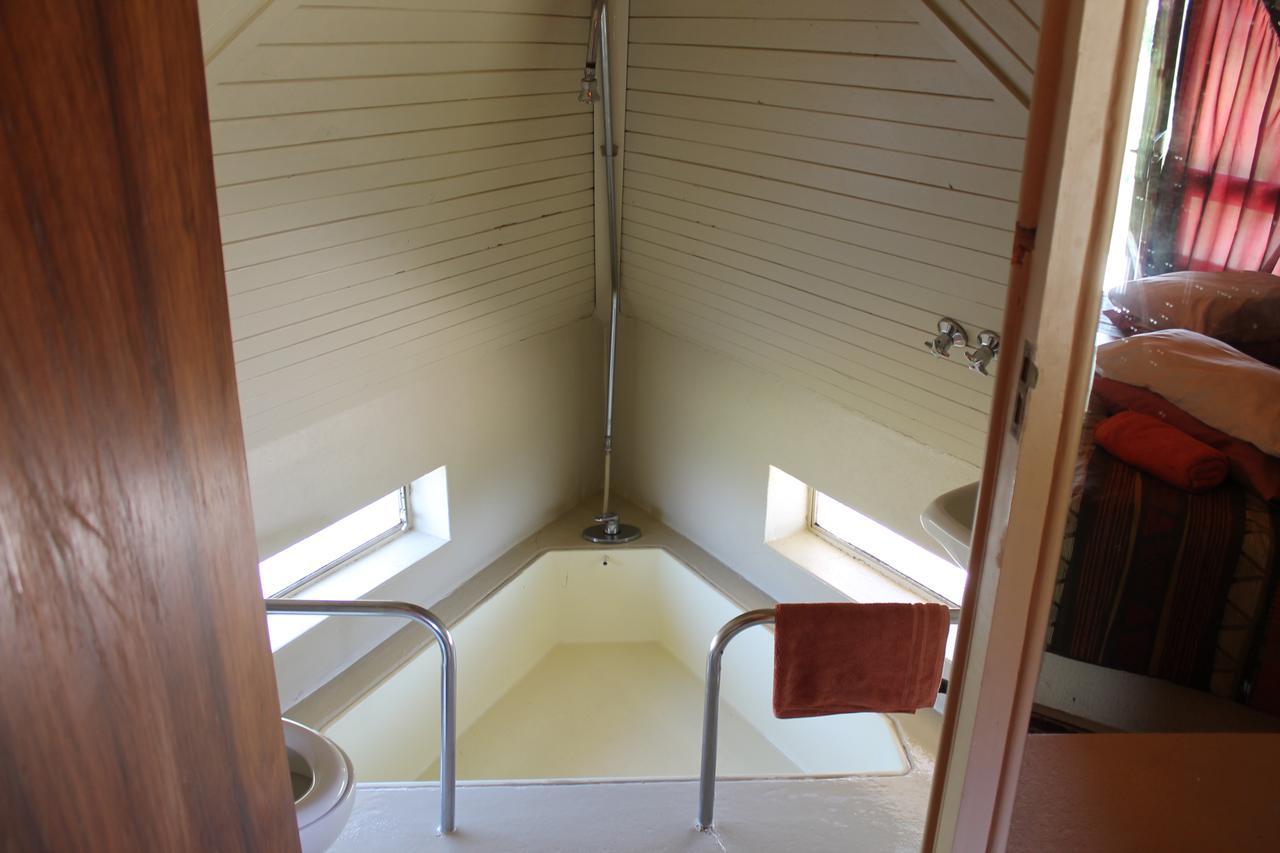 Pyramids Motel Van Reenen Экстерьер фото