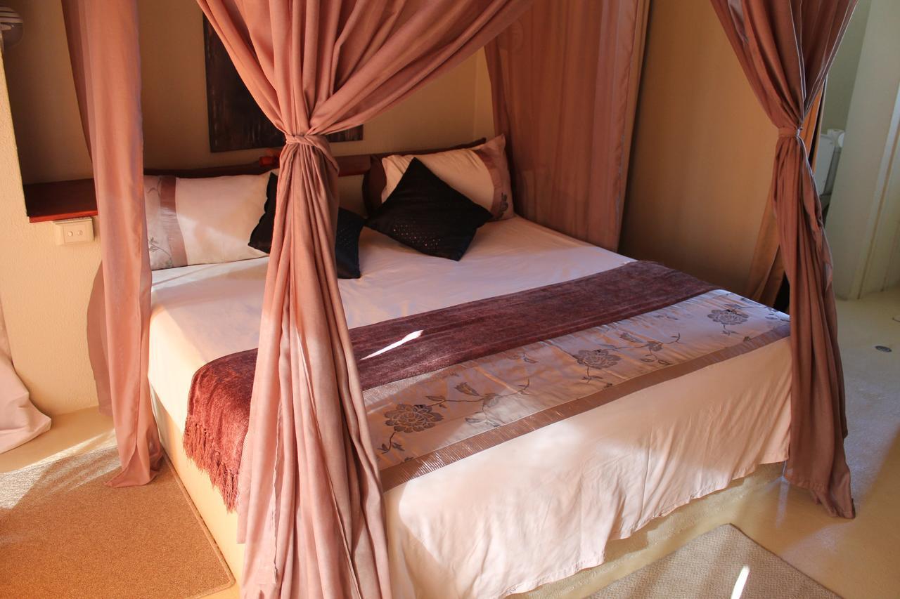 Pyramids Motel Van Reenen Экстерьер фото