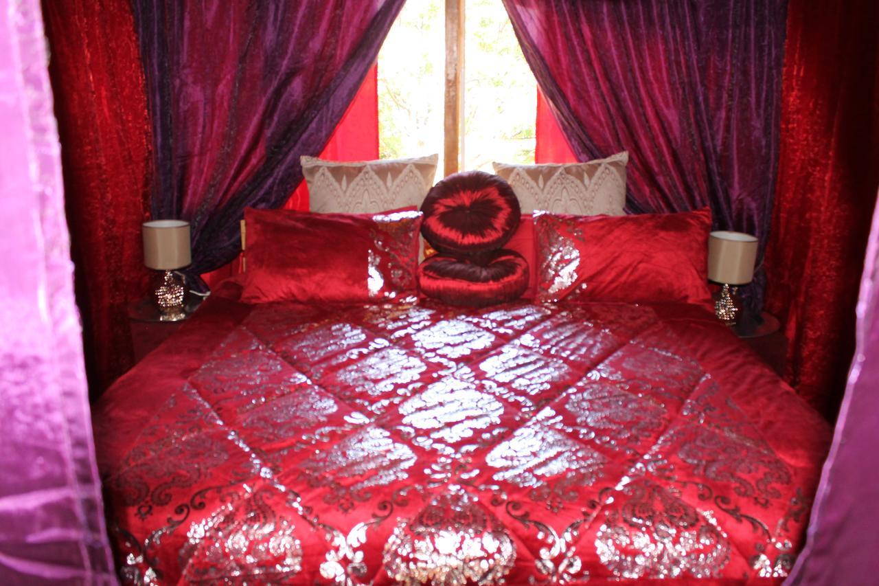 Pyramids Motel Van Reenen Экстерьер фото