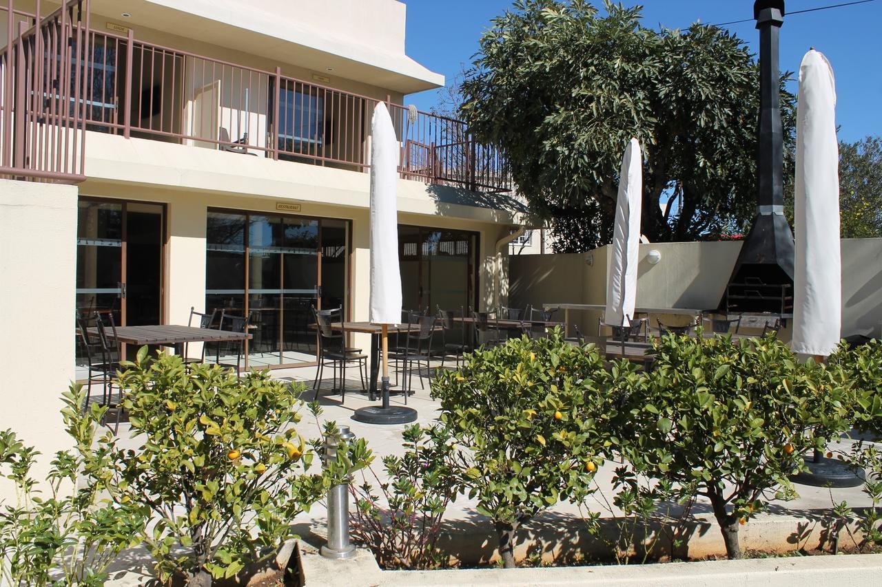 Pyramids Motel Van Reenen Экстерьер фото