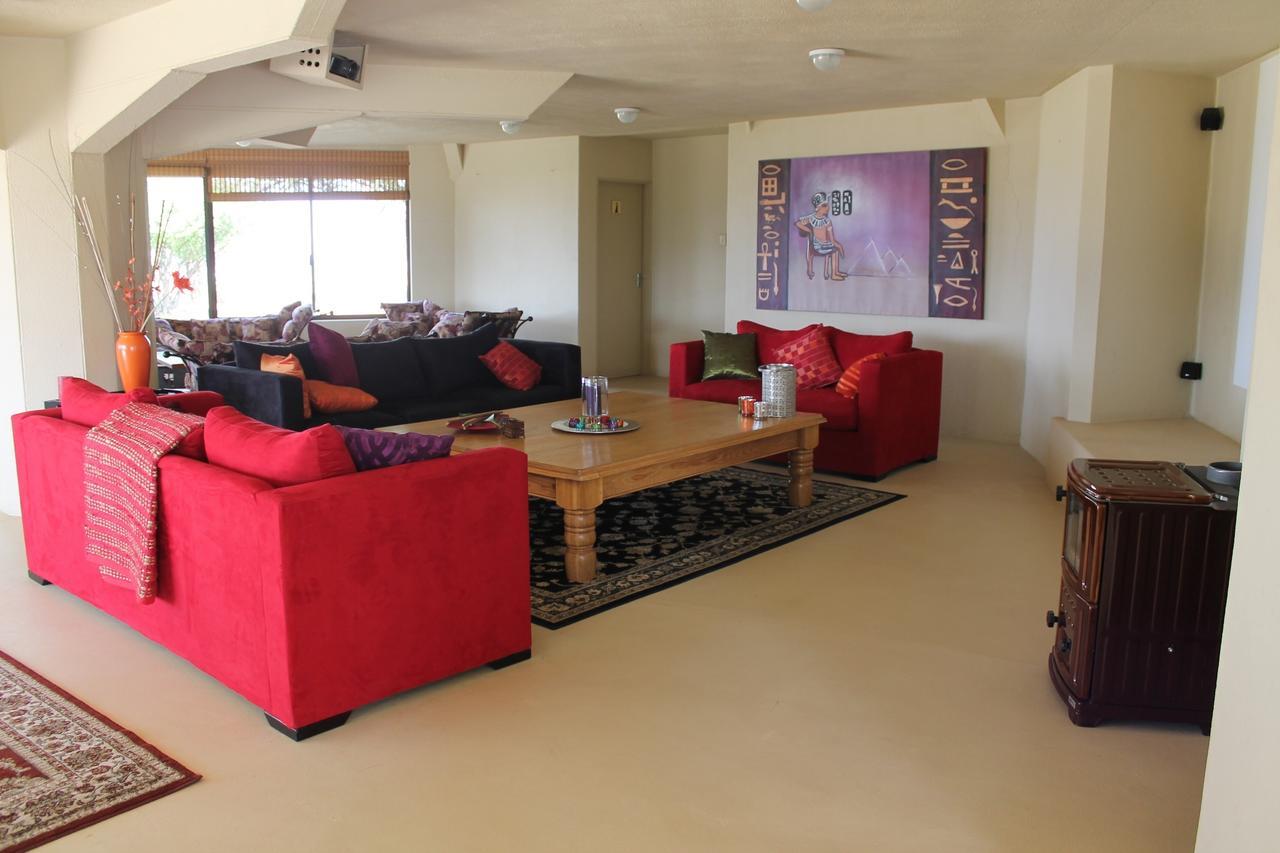 Pyramids Motel Van Reenen Экстерьер фото